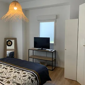 Appartement En Rdc Chaleureux A 100m Des Plages Et Du Centre, Concarneau