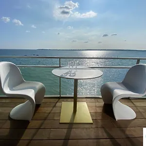 Appartement Le Souffle Marin - Vue Panoramique Direct Sur La Des Sables Blancs Fibre Parking Prive Secure Panoramic View Direct On, Concarneau